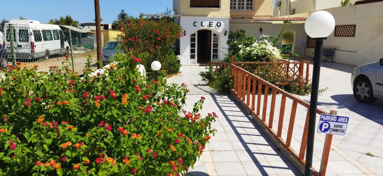 Cleo Rooms 250M From The Beach Malia Eksteriør billede