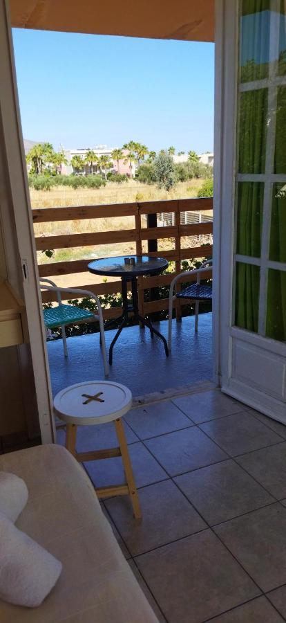 Cleo Rooms 250M From The Beach Malia Eksteriør billede