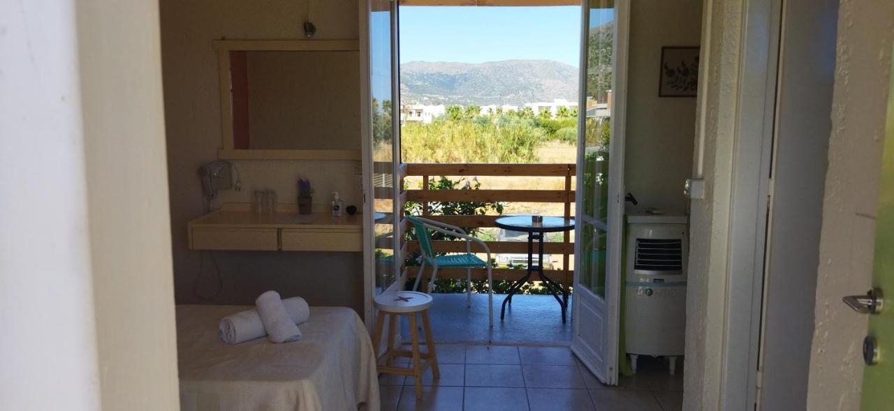Cleo Rooms 250M From The Beach Malia Eksteriør billede