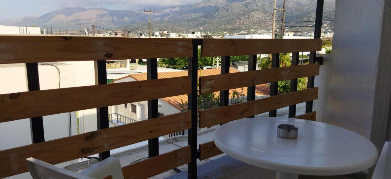 Cleo Rooms 250M From The Beach Malia Eksteriør billede