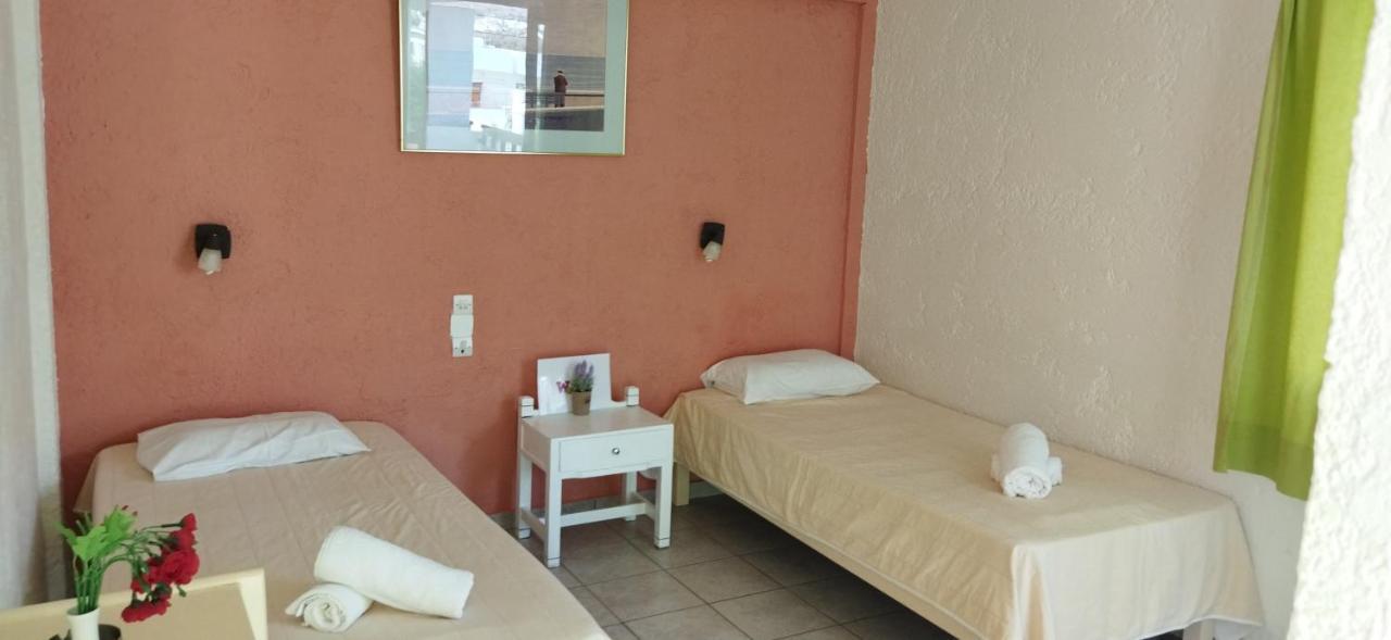 Cleo Rooms 250M From The Beach Malia Eksteriør billede