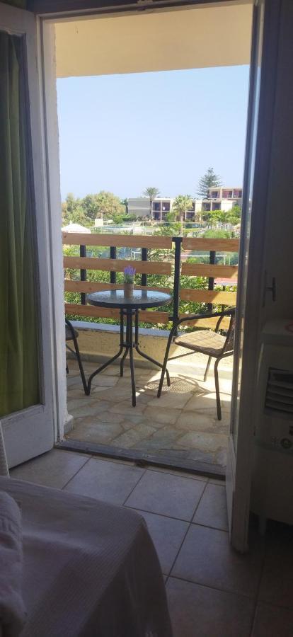 Cleo Rooms 250M From The Beach Malia Eksteriør billede