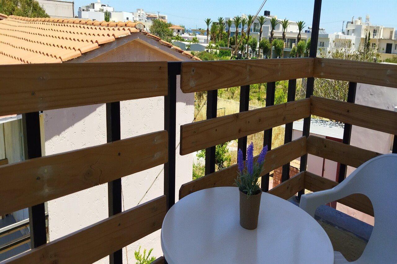 Cleo Rooms 250M From The Beach Malia Eksteriør billede